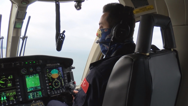 Polis helikopteriyle Dolmabahçe üzerinde saygı duruşu